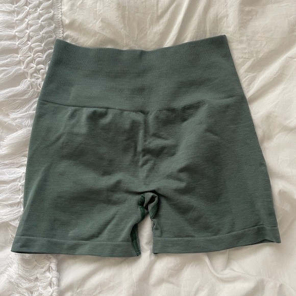 Alphalete amplify Nomadic Blue shorts!! - Picture 5 of 5